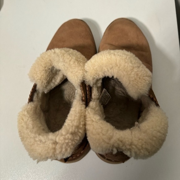 UGG Mckay Winter Boot for Women - Brown, Size 8 - Picture 15 of 16
